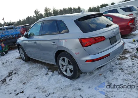 2018 Audi Q5 2.0T Premium/2.0T Tech Premium z USA, uszkodzony, nr VIN WA1ANAFY4J2200114